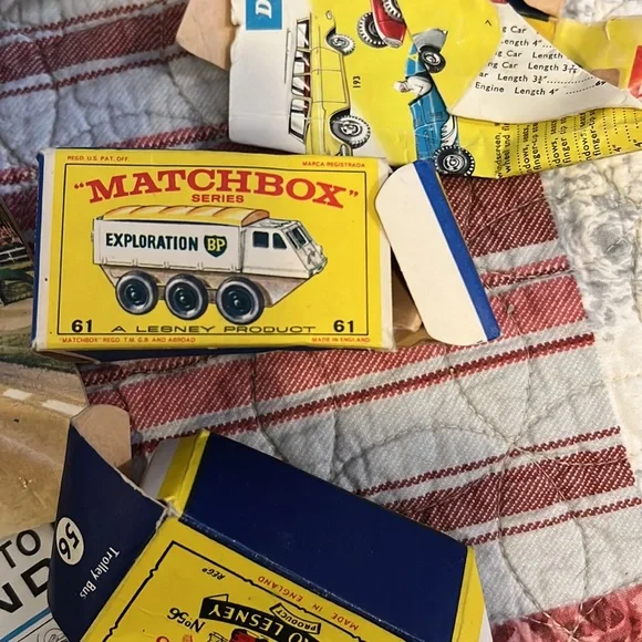 Vintage’60’s ‘70’s Lesney Matchbox case plus cars
